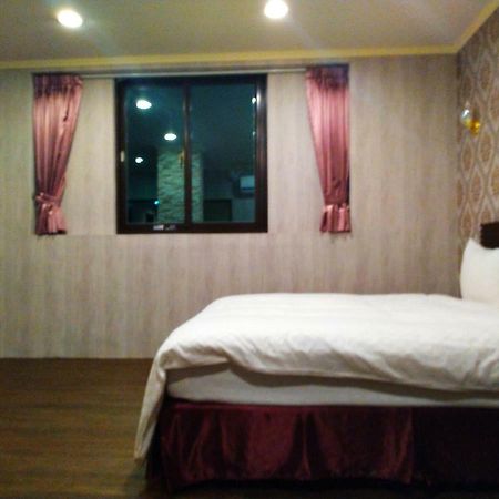 Готель 欣悅商務旅店 Тоуфень Екстер'єр фото